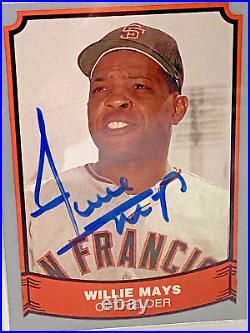 1988 Pacific Legends #24 Willie Mays Autograph Card Auto 8 PSA/DNA Certified