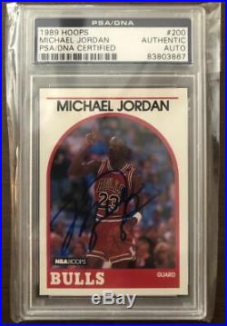 1989 NBA Hoops Michael Jordan Signed Card Autograph PSA/DNA Auto Bulls SLABBED