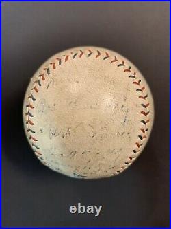 Babe Ruth PSA/DNA 1924 Yankees Team Signed Baseball New York Autograph Ball