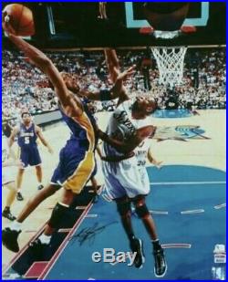 KOBE BRYANT Lakers Autographed Signed 2001 Final 16x20 Photo PSA/DNA COA