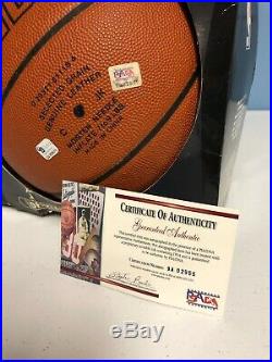 Kobe Bryant Autographed Finals Basketball2001 Double Authenticated PSADNA GLOBAL