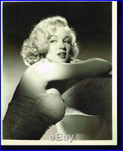 Marilyn Monroe Sexy Gorgeous Signed Autographed Original 8x10 B&W Photo PSA/DNA