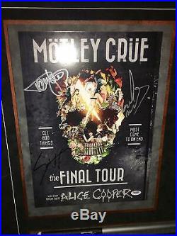 Motley Crue The Final Tour signed framed autographed tour book PSA/DNA The Dirt