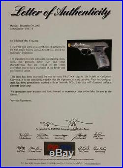 ROGER MOORE Signed JAMES BOND 007 model Airsoft Gun Autograph PSA/DNA COA Auto