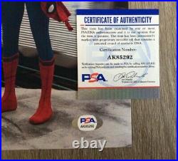 Tom Holland SpiderMan Signed Autograph photo 8x10 Avengers Certified PSA DNA